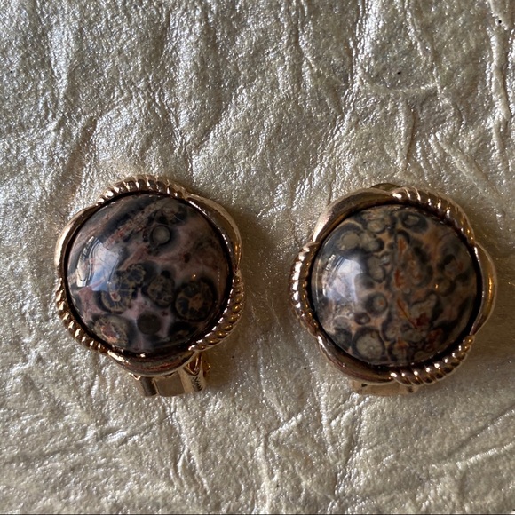 Vintage Stone & Copper Tone Clip On Earrings - Picture 4 of 6